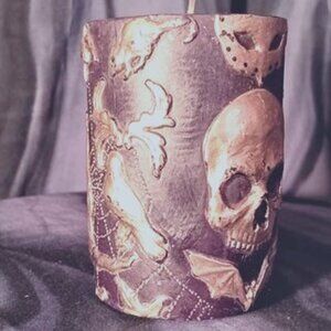 2011 Target distressed deep purple/silver Halloween 4.5" skull candle - Damaged